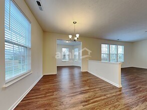 16250 Milhousen Trail in Westfield, IN - Foto de edificio - Building Photo