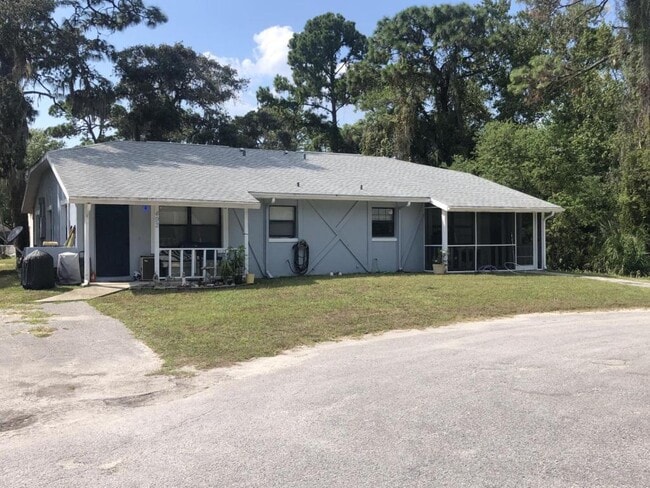 property at 452 N Sams Point