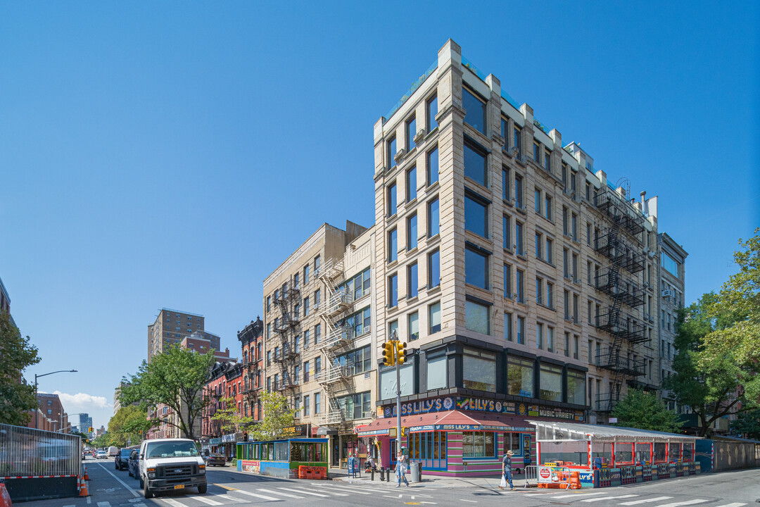 Green Diamond in New York, NY - Building Photo