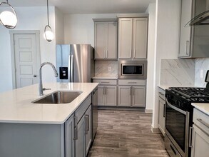 3012 Gunnersbury Dr in Houston, TX - Building Photo - Building Photo