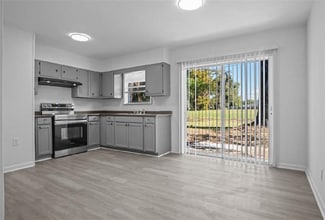 5219 W Sandy Bayou Dr in Alexandria, LA - Building Photo - Building Photo