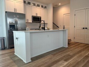 1979 Peel Ave in Orlando, FL - Building Photo - Building Photo