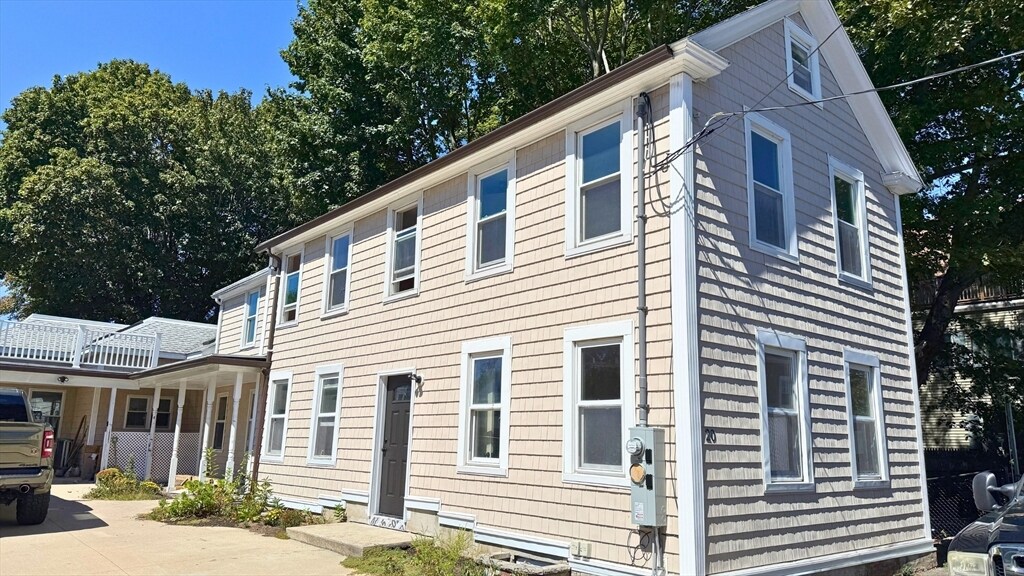 20 Cross St in Salem, MA - Building Photo