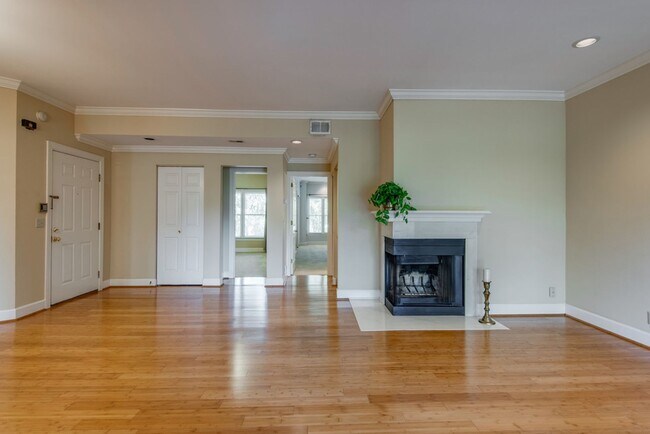 property at 218 Boxmere Pl