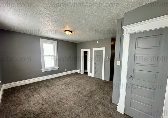 910 Mulberry St in Waterloo, IA - Building Photo - Building Photo