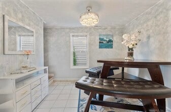 24 Botsford Ave in Milford, CT - Building Photo - Building Photo