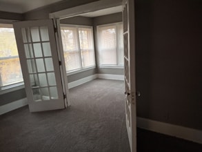 574 W Goldengate St in Detroit, MI - Foto de edificio - Building Photo