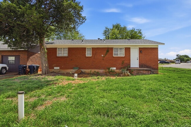 property at 846 Marilyn St