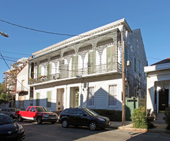 1416-1418 Bourbon St Apartments