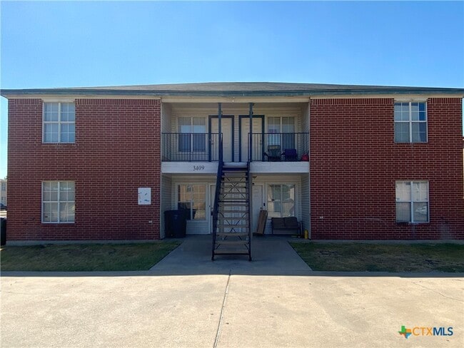 property at 3409 Barcelona Dr