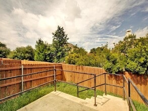 1520 Muirfield Bend Dr in Hutto, TX - Building Photo - Building Photo