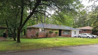 3963 David Dr in Forest Park, GA - Building Photo