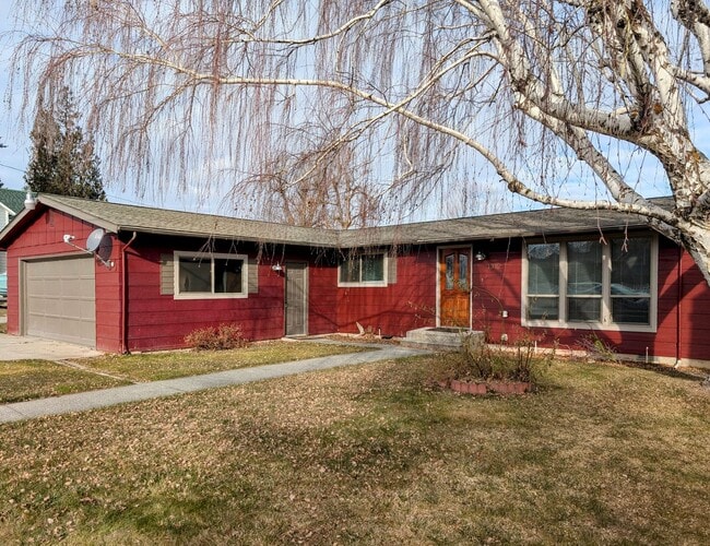 property at 1312 Springwater Ave