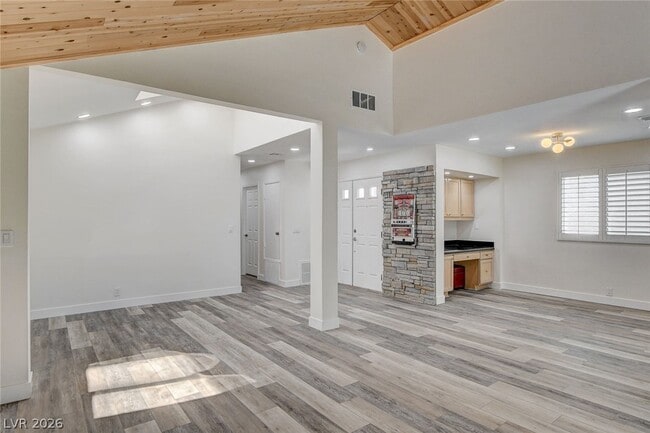 property at 2999 Bel Air Dr