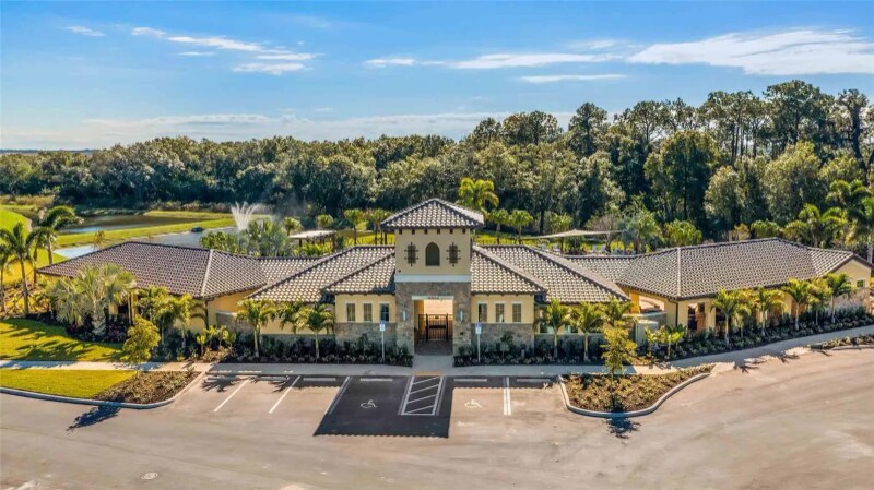 17221 Harvest Moon Way in Bradenton, FL - Building Photo