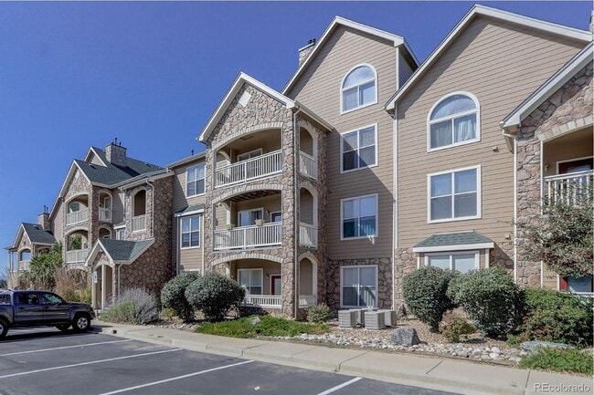 18929 E Warren Cir, Unit 303 in Aurora, CO - Building Photo - Building Photo