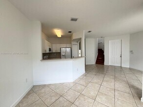 8157 NW 108th Pl in Miami, FL - Building Photo - Building Photo