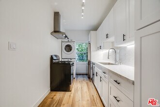 151 N Swall Dr in Beverly Hills, CA - Building Photo - Building Photo