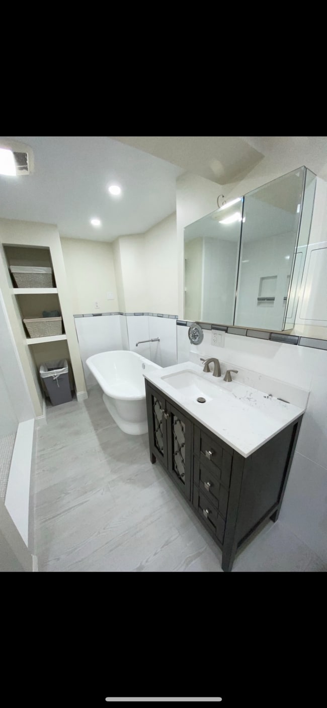 26 Hazelwood St, Unit Upper 1L