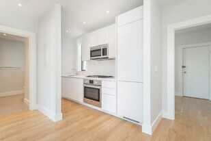 12 Elko St, Unit 8 in Boston, MA - Building Photo