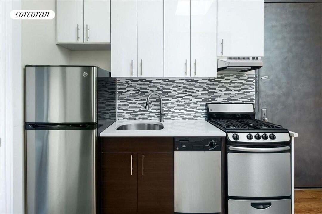 1384 Madison St in Brooklyn, NY - Building Photo