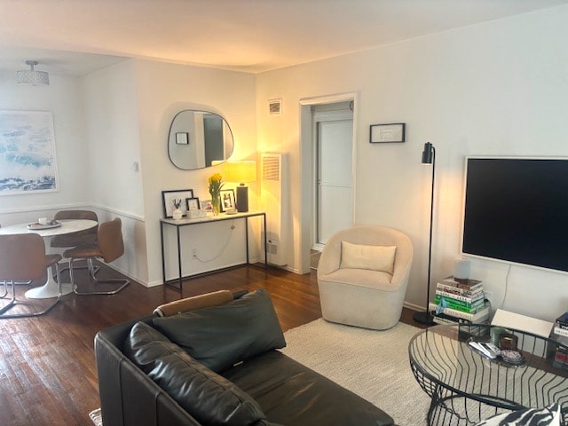 916 N Sweetzer Ave in West Hollywood, CA - Building Photo - Building Photo