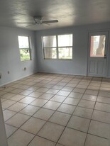 711 N Orange Ave in Sarasota, FL - Building Photo - Building Photo