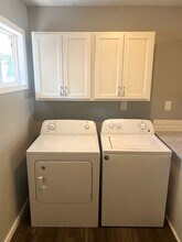 6735 SW Capitol Hill Rd in Portland, OR - Building Photo - Building Photo