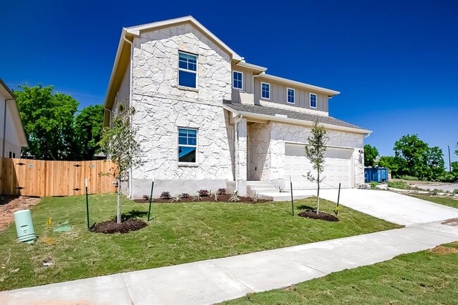 107 Greenspire Downs Dr in Hutto, TX - Building Photo - Building Photo