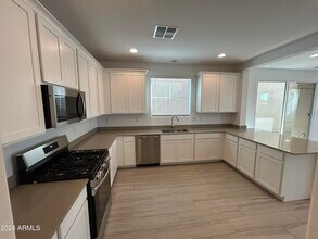 2942 N 98th Ln in Phoenix, AZ - Building Photo - Building Photo