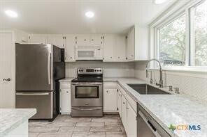 12011 Scribe Dr in Austin, TX - Building Photo - Building Photo