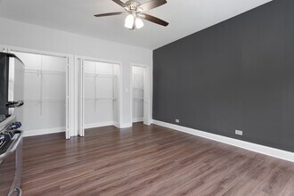 4555 Malden St in Chicago, IL - Building Photo - Building Photo