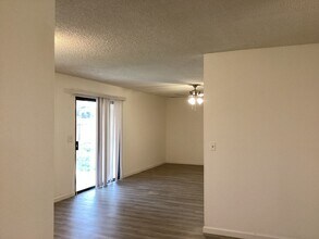 16385 N D St in Madera, CA - Building Photo - Building Photo