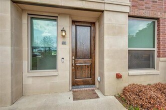 101 Decker Ct in Irving, TX - Building Photo - Building Photo