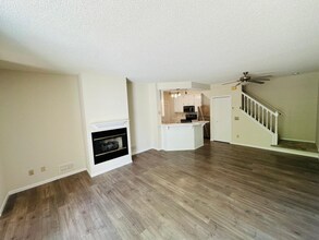 15313 Greenhaven Ln in Burnsville, MN - Building Photo - Building Photo