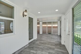 1617 NE 17th Terrace in Fort Lauderdale, FL - Foto de edificio - Building Photo