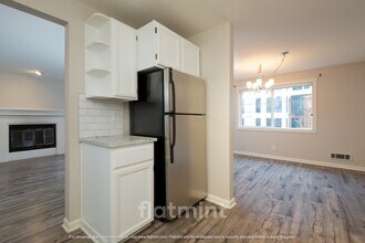 8720 Phinney Ave N in Seattle, WA - Building Photo - Building Photo