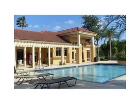 4887 Via Palm Lakes in West Palm Beach, FL - Building Photo - Building Photo