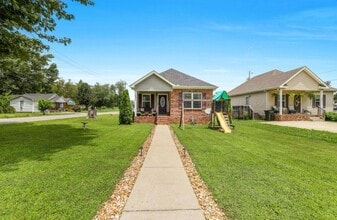 397 W McGlothlin St in Portland, TN - Building Photo - Building Photo