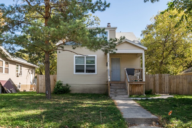 110 8th St NW in Minot, ND - Building Photo - Building Photo