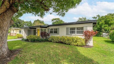 3015 Tampico Dr in Orlando, FL - Foto de edificio - Building Photo