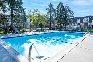 Heritage Heights Apartments in Coon Rapids, MN - Building Photo - Building Photo