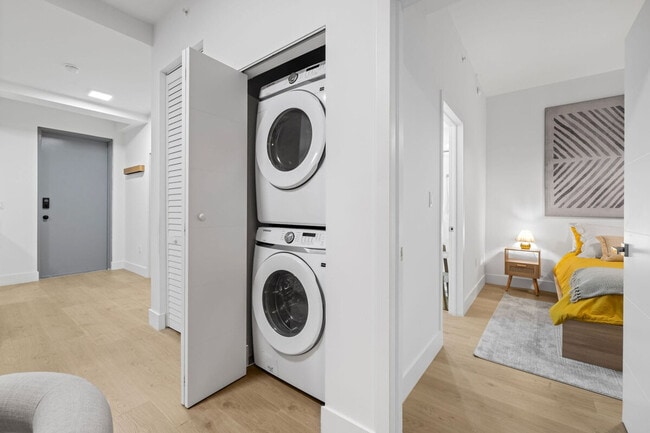 1627 NW 1st St in Miami, FL - Building Photo - Building Photo