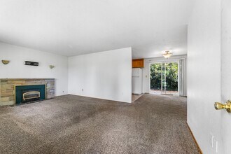 9301 Elwood Dr SW in Tacoma, WA - Building Photo - Building Photo