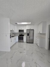 13470 SW 24th St in Miami, FL - Building Photo - Building Photo