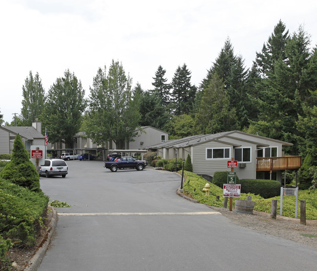 Fairmount Park Apartments in Salem, OR - Building Photo - Building Photo