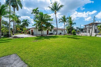 325 Isle of Capri Dr in Fort Lauderdale, FL - Building Photo - Building Photo