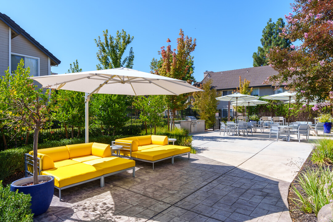 Chardonnay Gardens in Livermore, CA - Foto de edificio