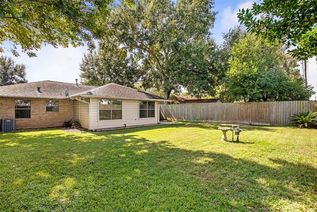 property at 2106 Stonecrest Dr