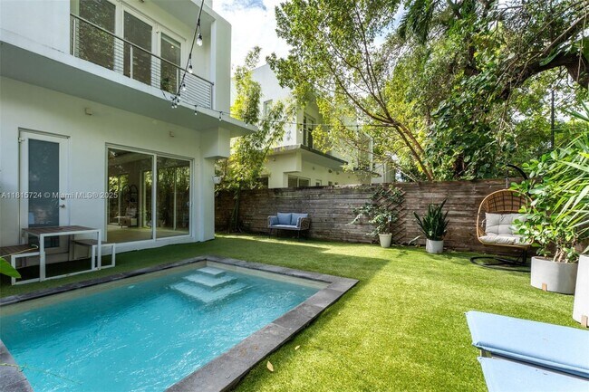property at 2908 Virginia St